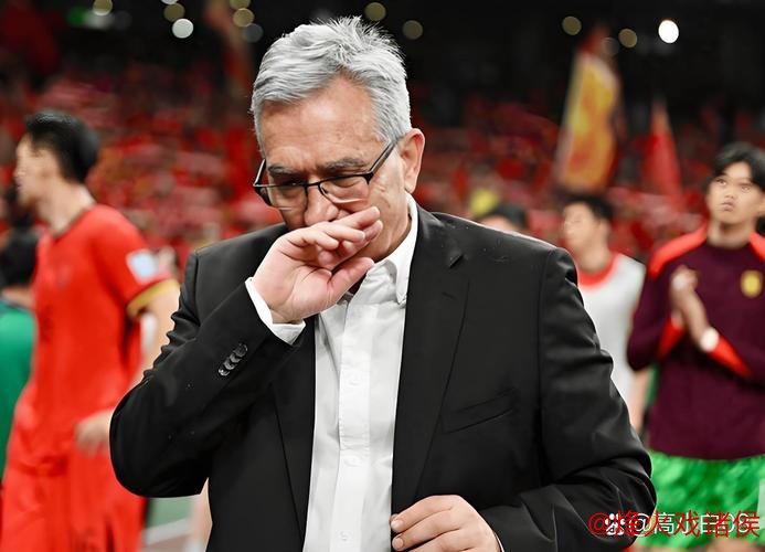 国足主帅伊万挑战极限任务，奇迹能否上演？